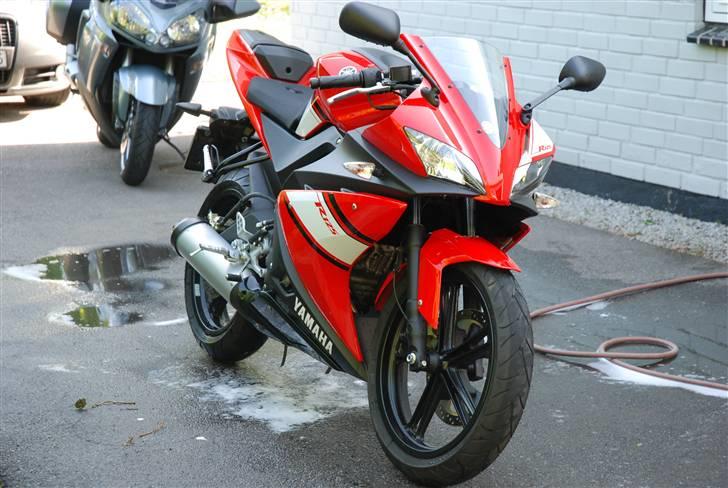 Yamaha YZF R-125 billede 2