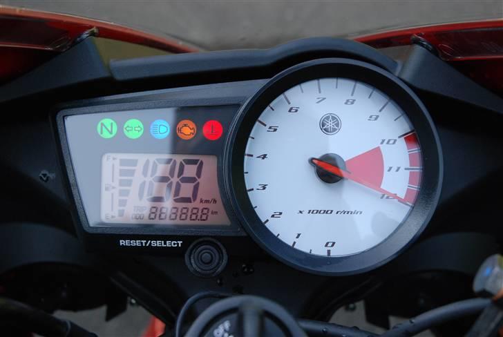 Yamaha YZF R-125 billede 12