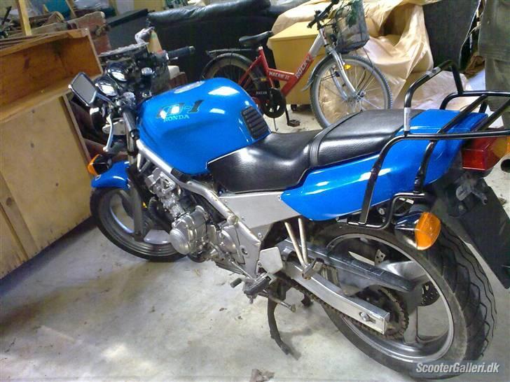 Honda CB-1 billede 1
