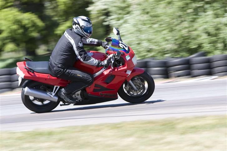 Honda VFR 750F billede 8