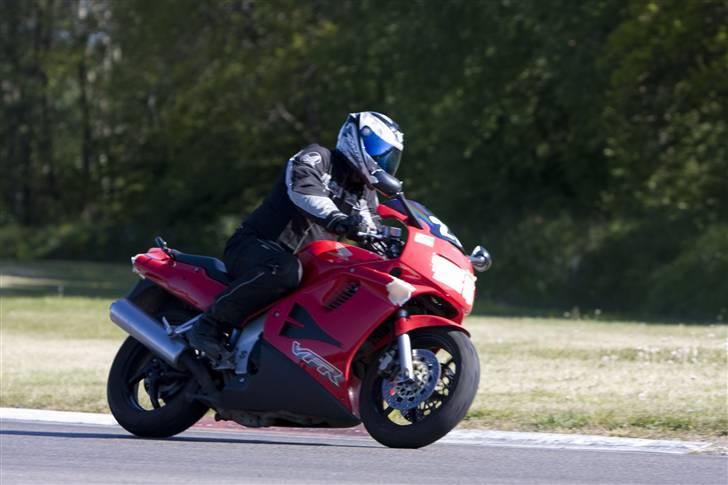 Honda VFR 750F billede 9
