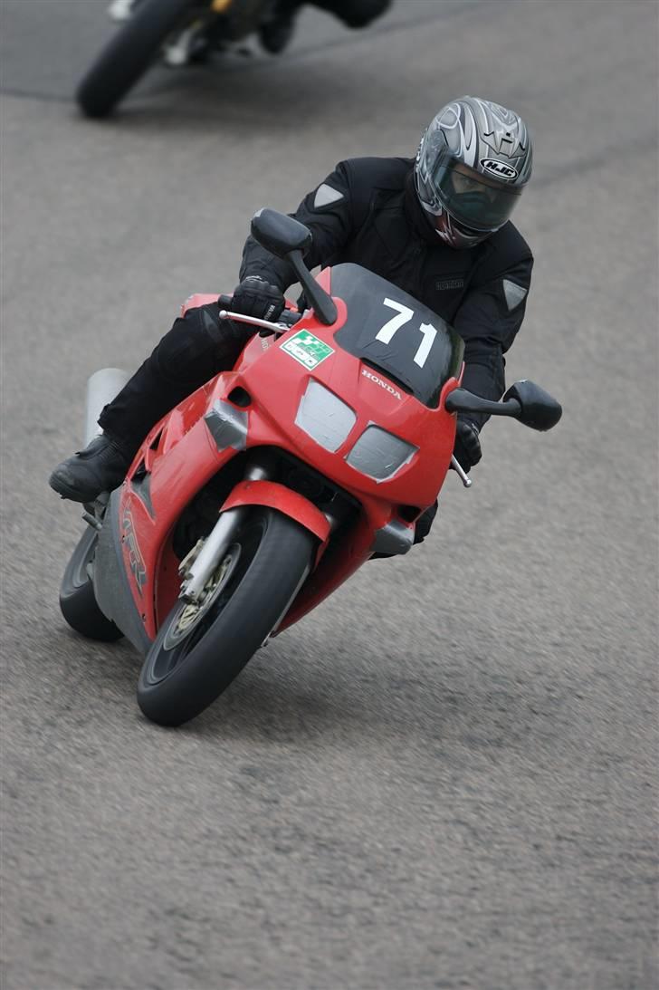 Honda VFR 750F billede 11