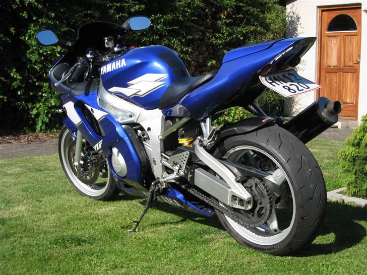Yamaha R6 billede 4