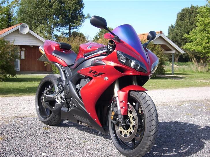 Yamaha R1 billede 6