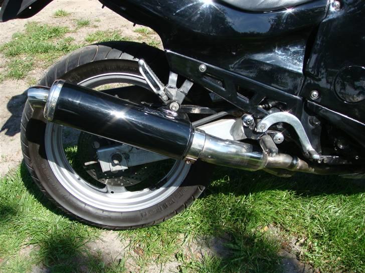 Suzuki GSX 600 F billede 2