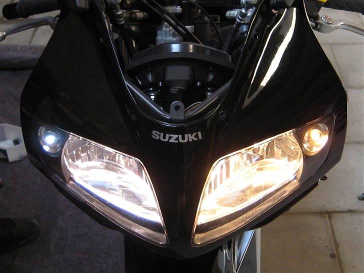 Suzuki SV1000s..... - M-TEC pære og led light i venstre side og alm i højre billede 6