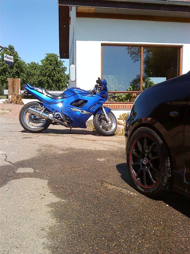 Suzuki GSX 600 F "Solgt" billede 4