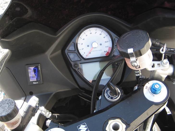 Suzuki SV1000s..... - GIpro gear indikator /blå billede 7