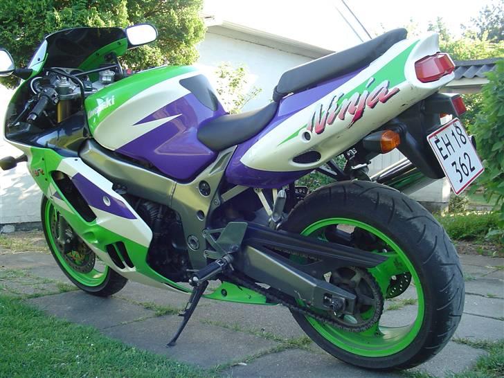 Kawasaki ZX9R billede 5