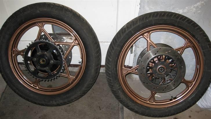 Suzuki GSX 750 "SOLGT" billede 5