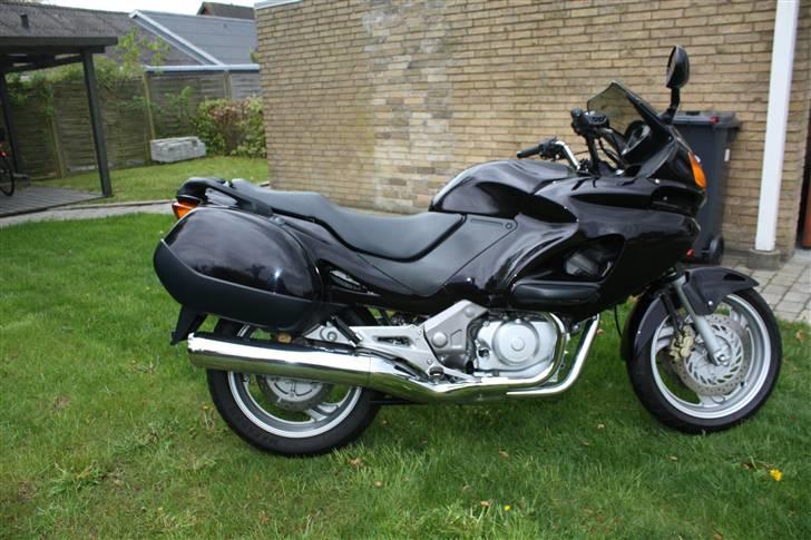 Honda  NT650V Deauville billede 2