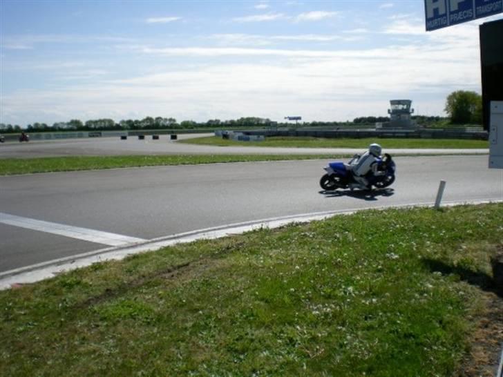 Suzuki Sv1000s K7 solgt - padborg park billede 10