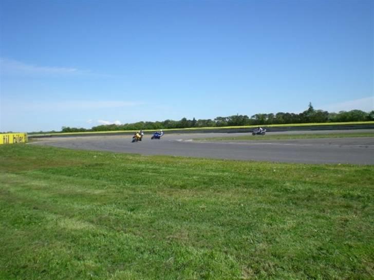 Suzuki Sv1000s K7 solgt - padborg park billede 12