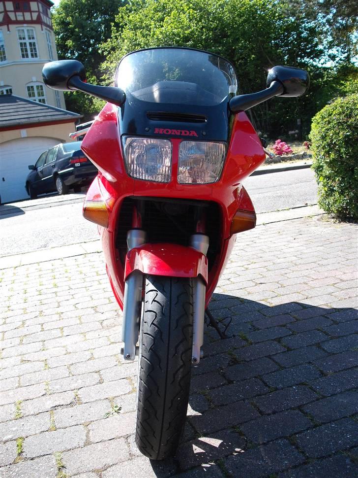 Honda VFR 750 F billede 3