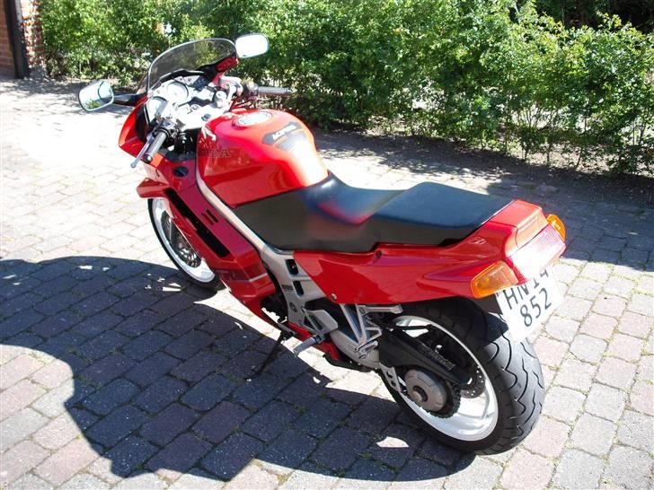 Honda VFR 750 F billede 4