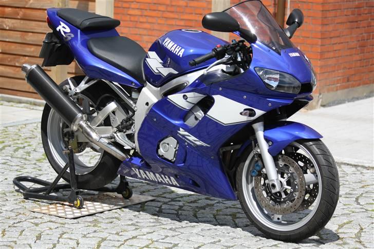 Yamaha yzf r6 billede 3