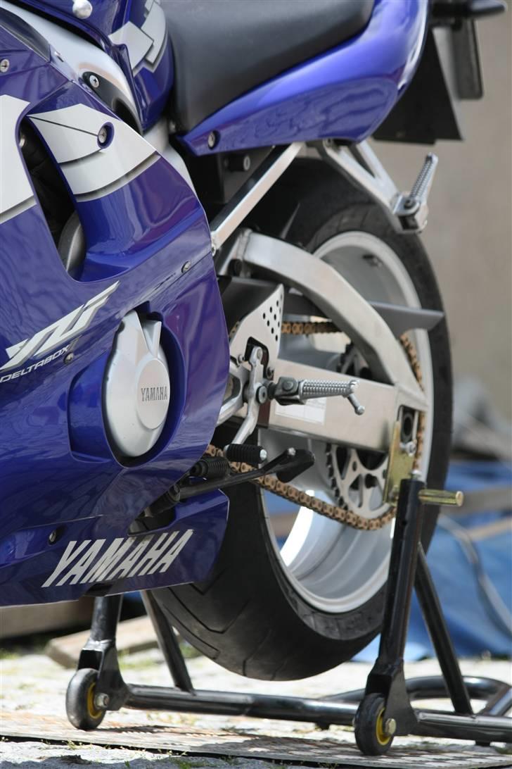 Yamaha yzf r6 billede 11