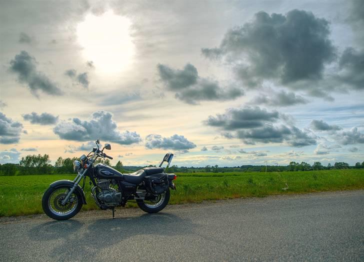 Suzuki GZ 250 SOLGT billede 2