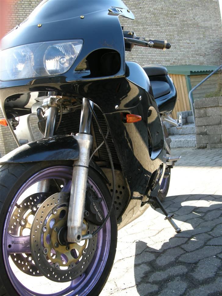 Suzuki gsx-r 400 solgt billede 5