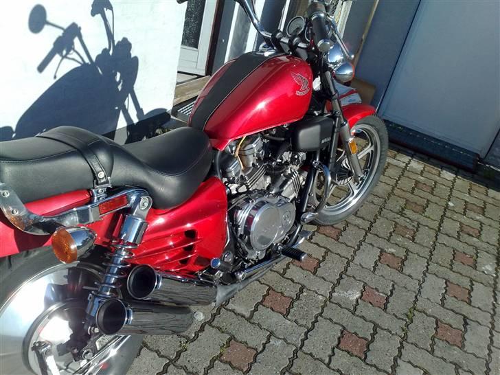 Honda Super Magna *SOLGT* billede 5
