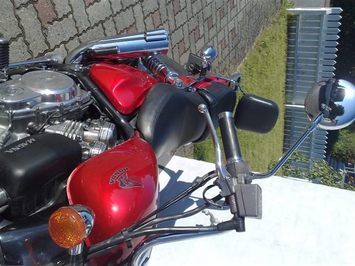 Honda Super Magna *SOLGT* billede 8