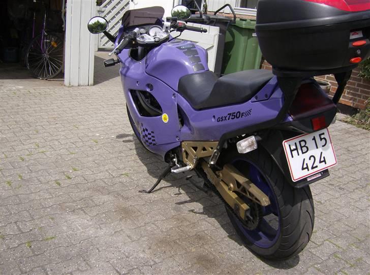 Suzuki GSX 750F solgt billede 13
