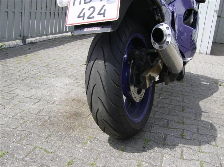 Suzuki GSX 750F solgt billede 15
