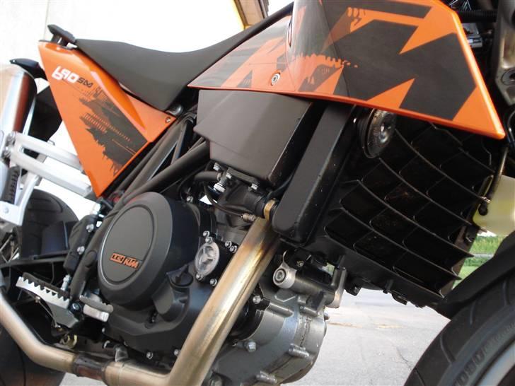 KTM 690 SM billede 6