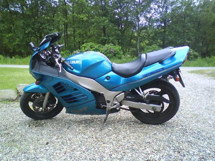 Пластик suzuki rf600r