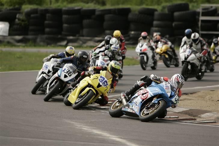 Yamaha R6 billede 11