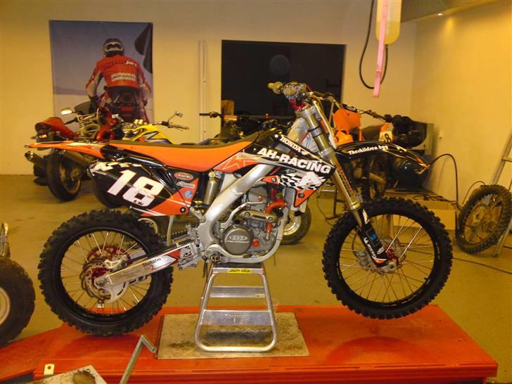 Honda CRF 250 billede 2