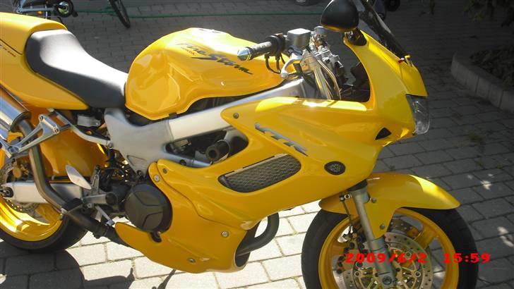 Honda vtr firestorm til salg billede 3