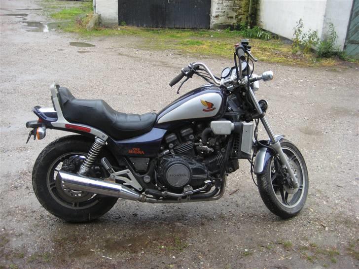 Honda VF1100C V65 "Solgt" billede 2