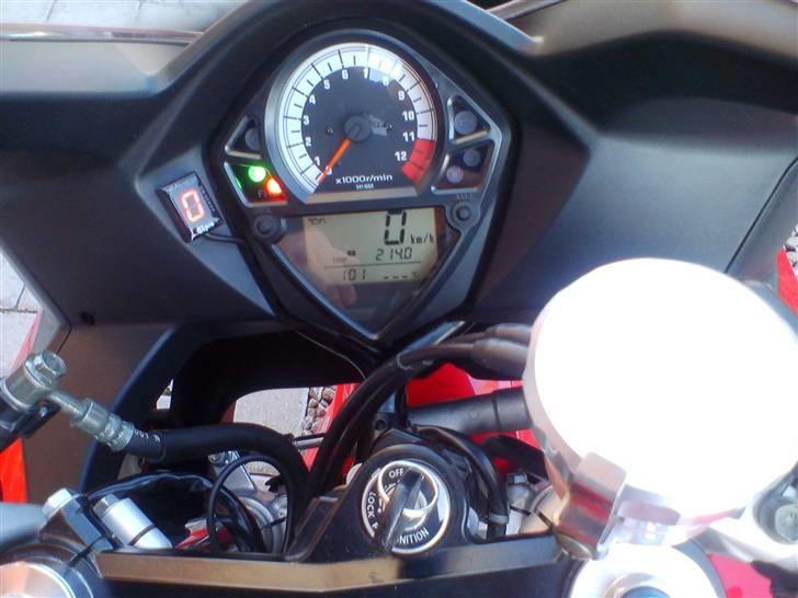Suzuki  "SOLGT" SV1000S - Cockpit med gearindikator billede 16