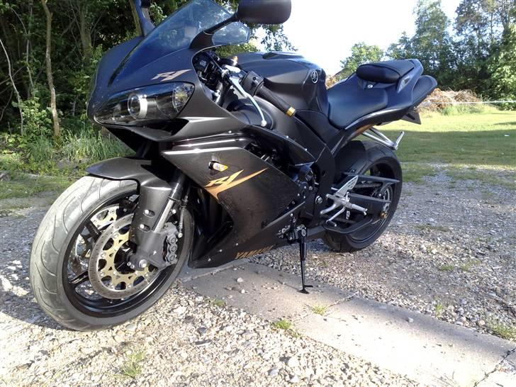 Yamaha YZF R1 billede 7