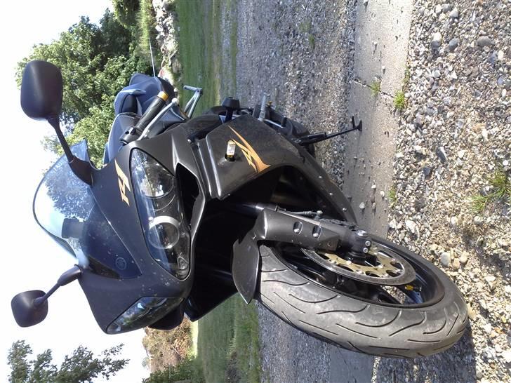 Yamaha YZF R1 billede 9