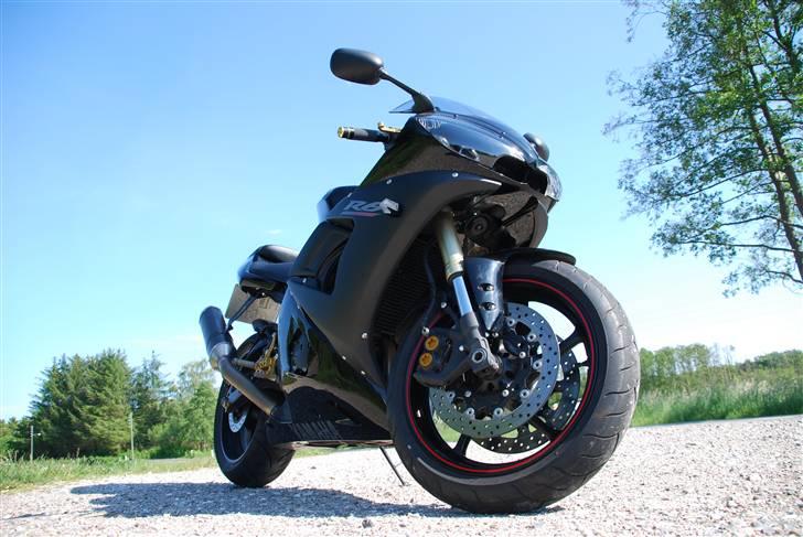 Yamaha yzf r6 billede 1