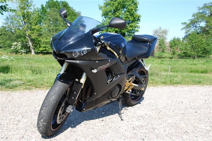 Yamaha yzf r6 billede 3