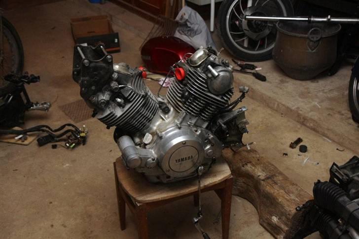 Yamaha TR1 - Den skal nok blive flot med lidt mørk koksgrå maling billede 7