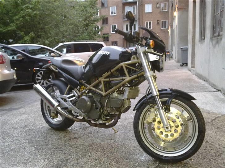 Ducati Monster 750(solgt) billede 1