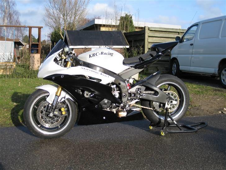 Yamaha R6 baneged - ny indkøbt og lige samlet fra maleren billede 2