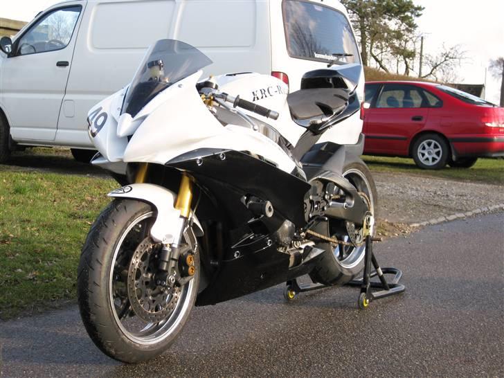 Yamaha R6 baneged - ny indkøbt og lige samlet fra maleren billede 4