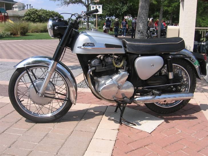 Norton Electra DeLuxe AKA Little Horn - Som den nok kommer til at se ud når den engang er færdig ;) billede 1