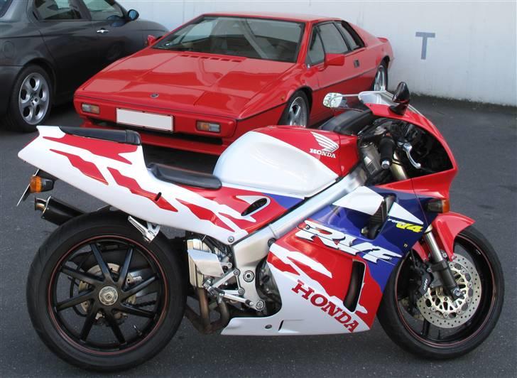 Honda RVF400 NC35  billede 1