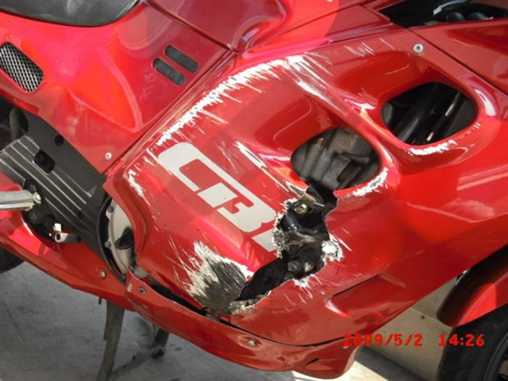 Honda cbr død - total skadet billede 15