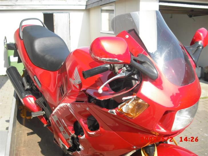 Honda cbr død - total skadet billede 17