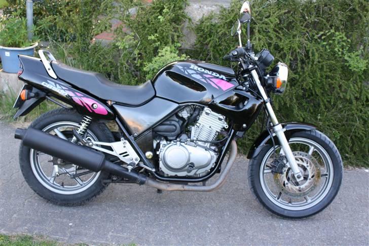 Honda CB 500 (SOLGT) - Her er hun så, vasket og  med standard udstødning  billede 3