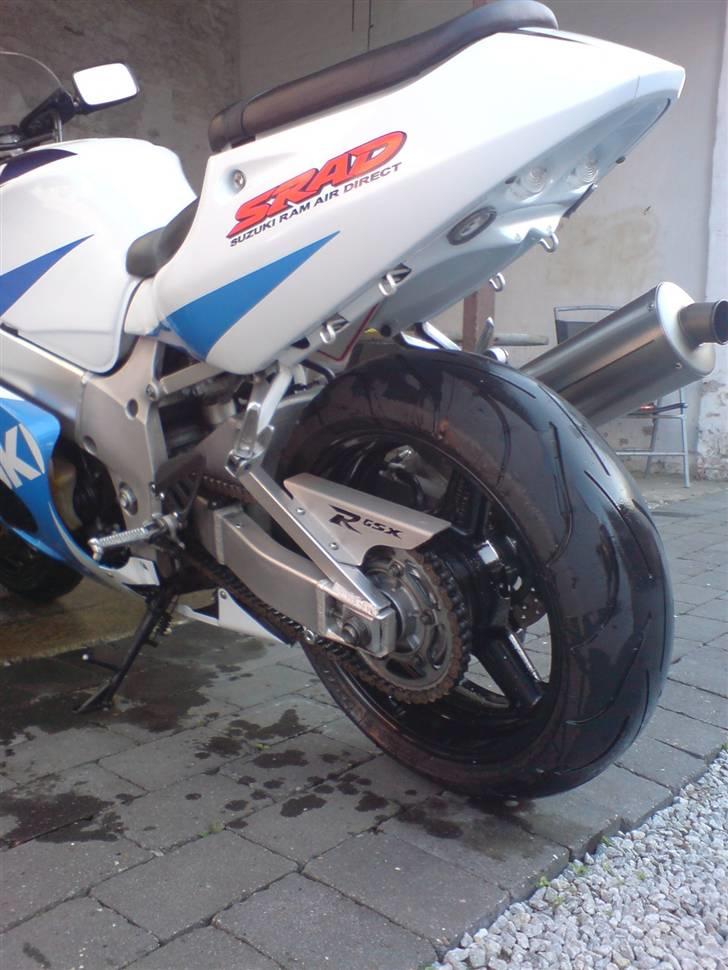 Suzuki gsx-r 600 - så kom der lige undertray på billede 12