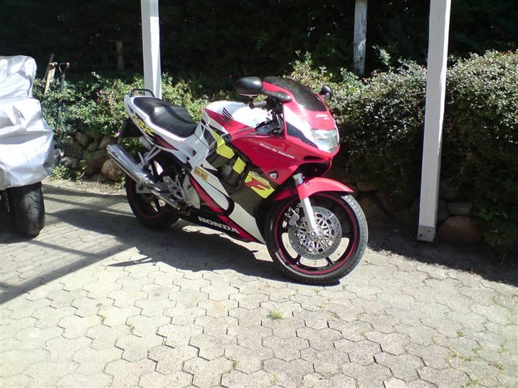 Honda CBR 600 F3 (Solgt) billede 2
