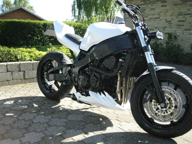 Honda CBR 900 Streetfighter billede 8